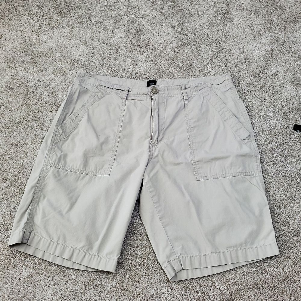 Gap shorts